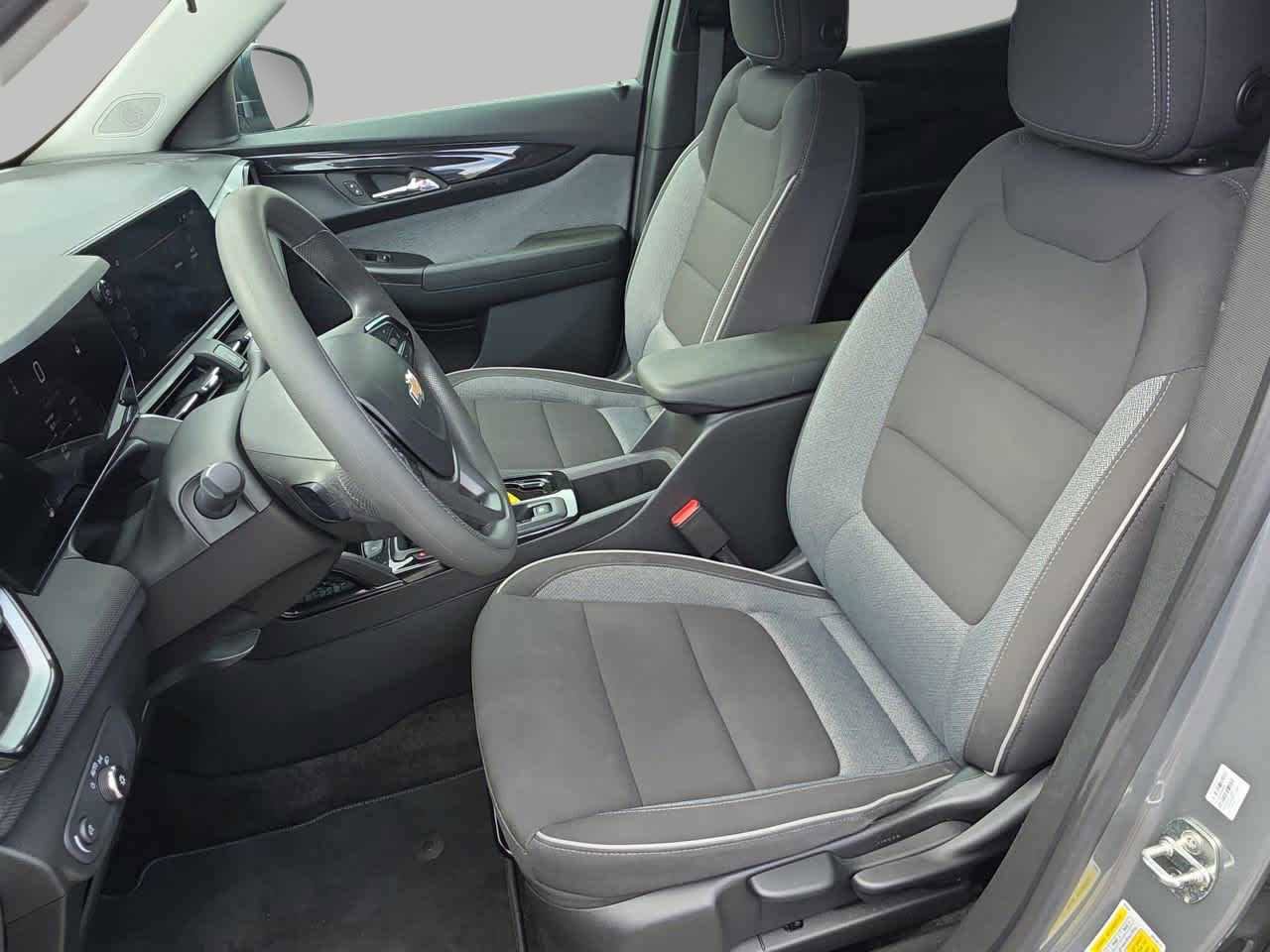 Used 2024 Chevrolet TrailBlazer LS w/ LS Convenience Package image 16