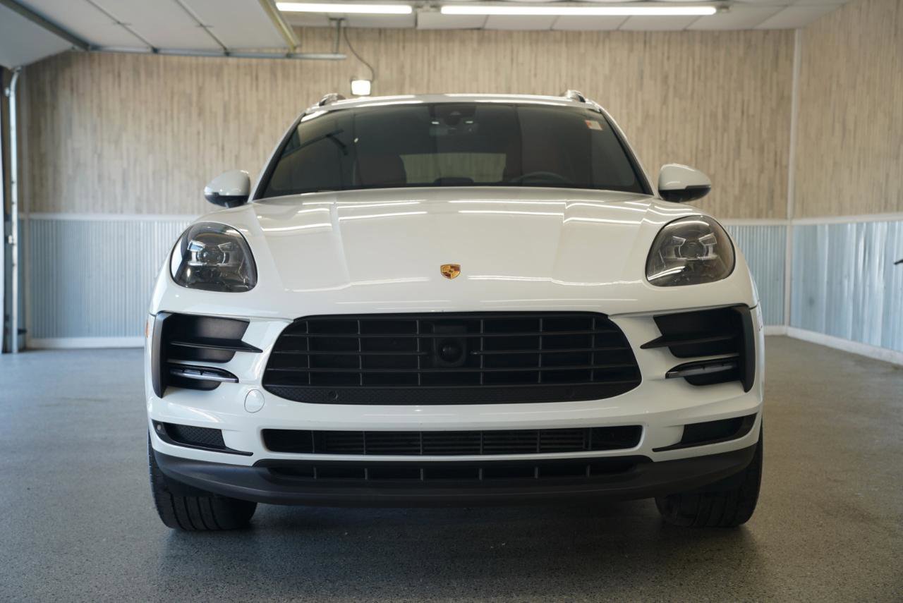 Used 2020 Porsche Macan AWD/4WD image 3