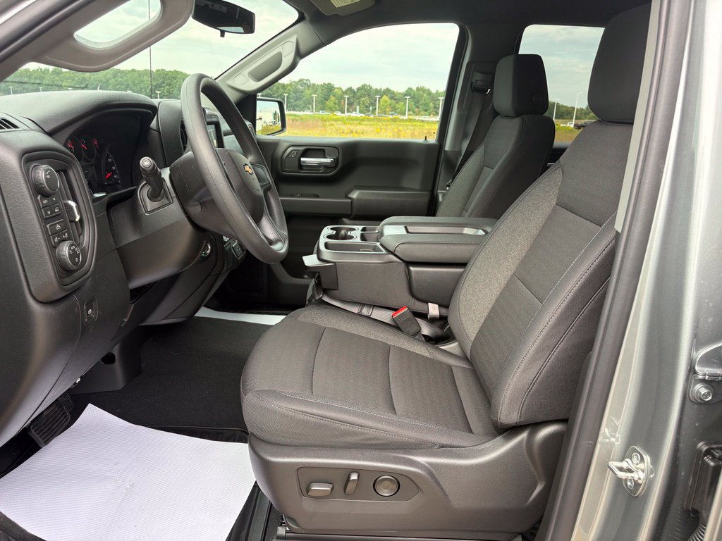 New 2026 Chevrolet Silverado 1500 Custom AWD/4WD image 15