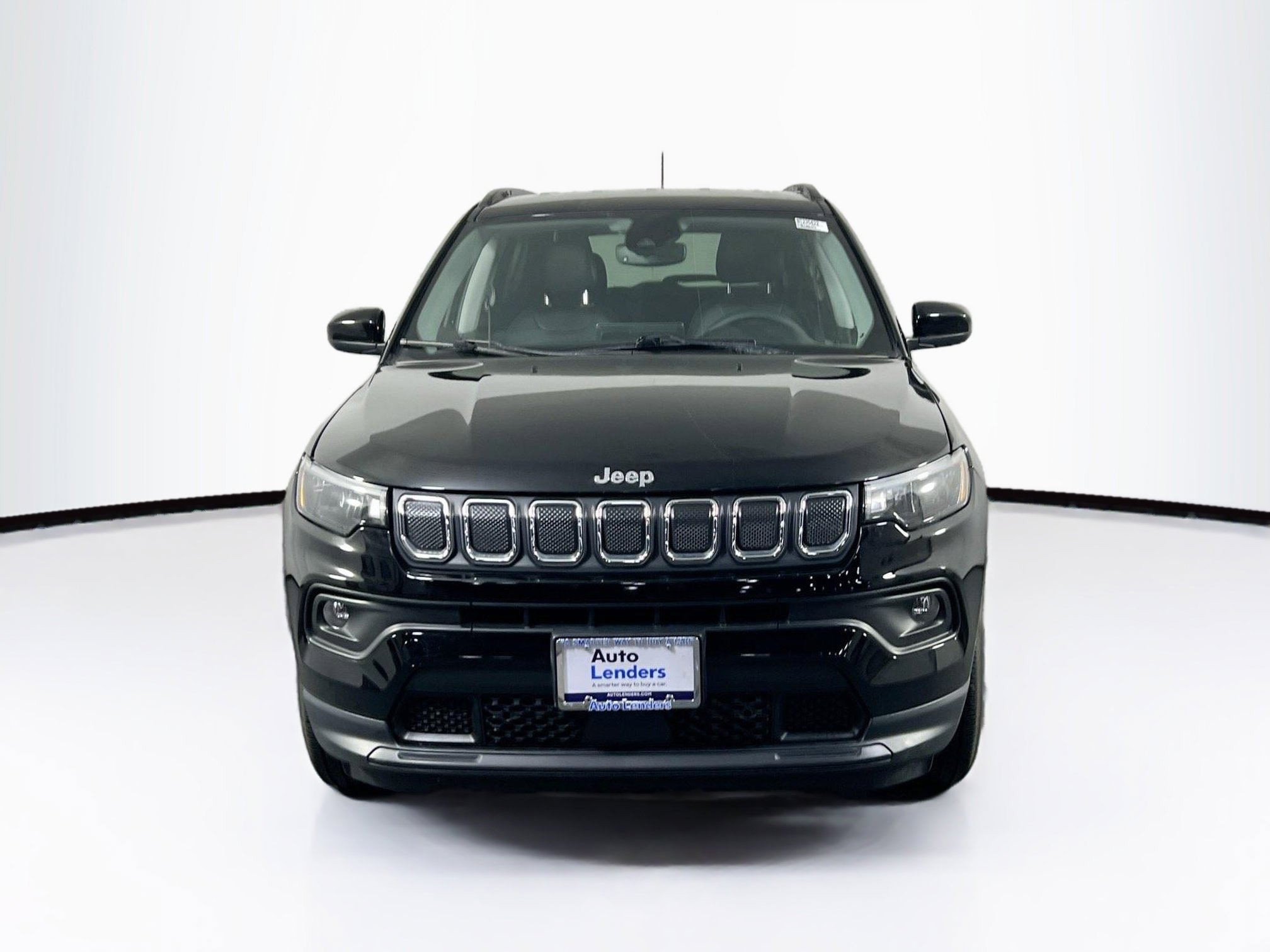 Used 2022 Jeep Compass Latitude image 2