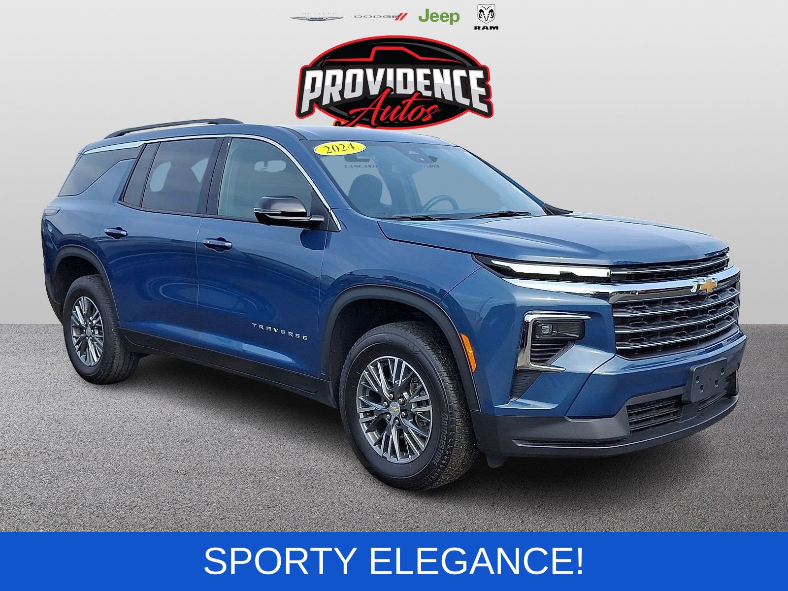 Used 2024 Chevrolet Traverse LT FWD image 1