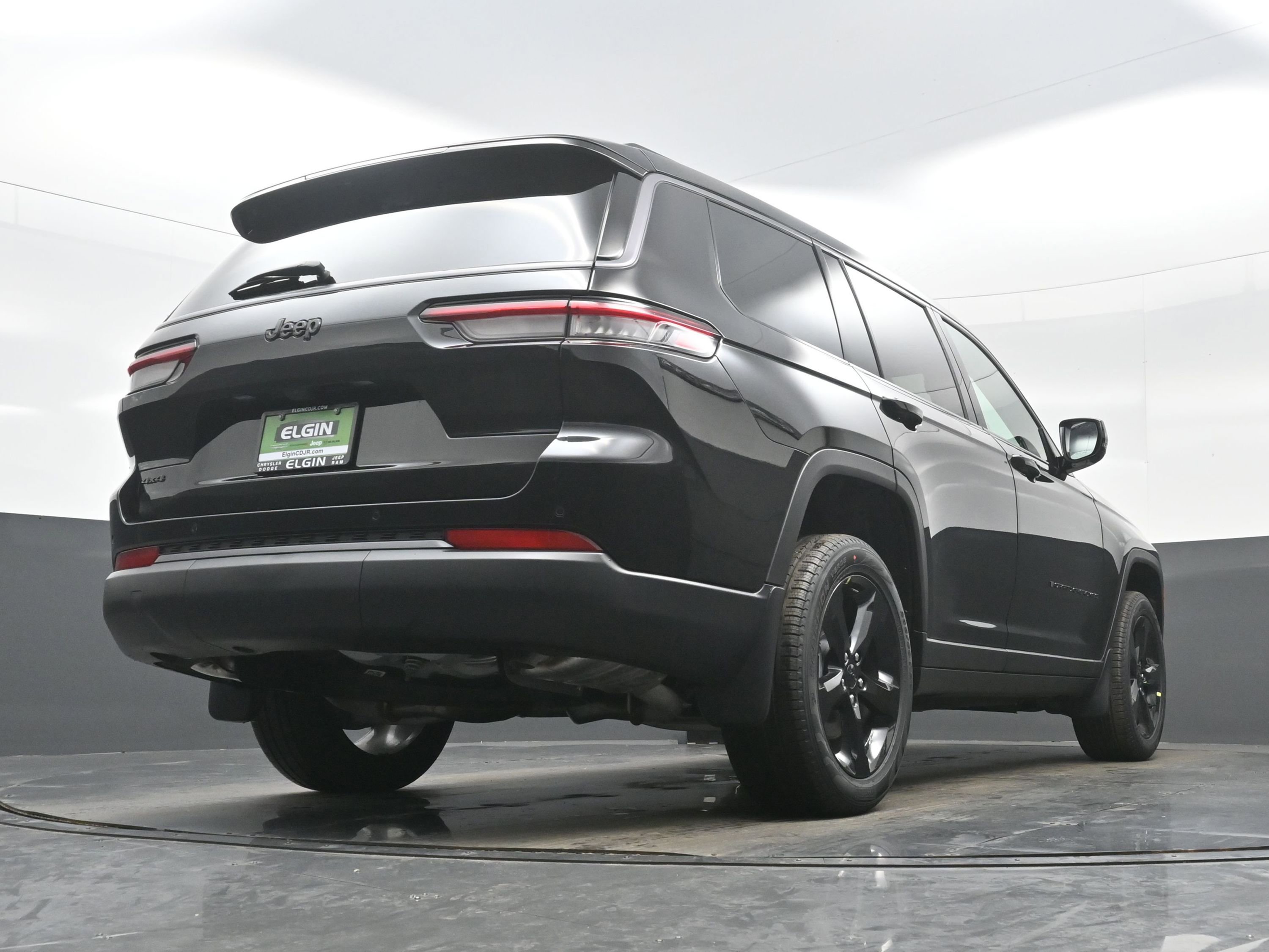 New 2026 Jeep Grand Cherokee L Limited w/ Limited Altitude Package AWD/4WD image 16