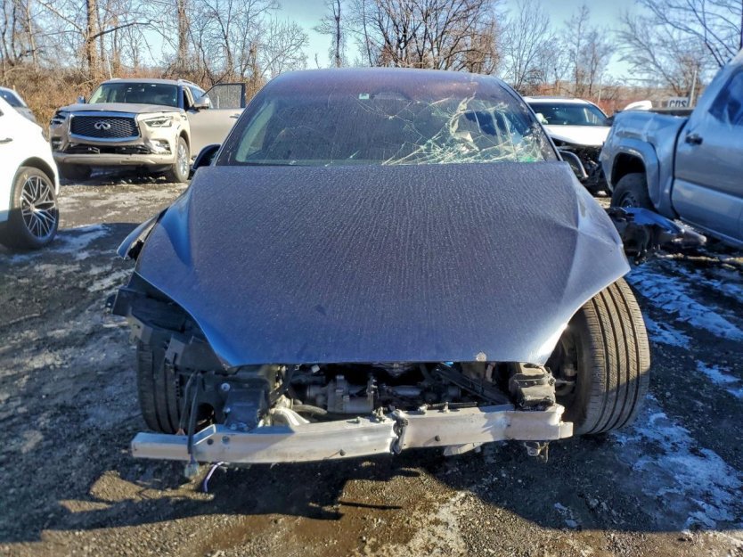 Used 2024 Tesla Model X Plaid image 2