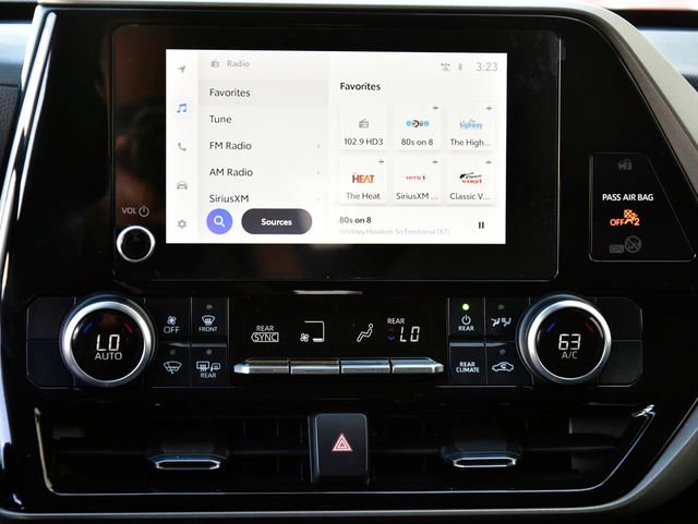 Used 2023 Toyota Highlander LE image 21