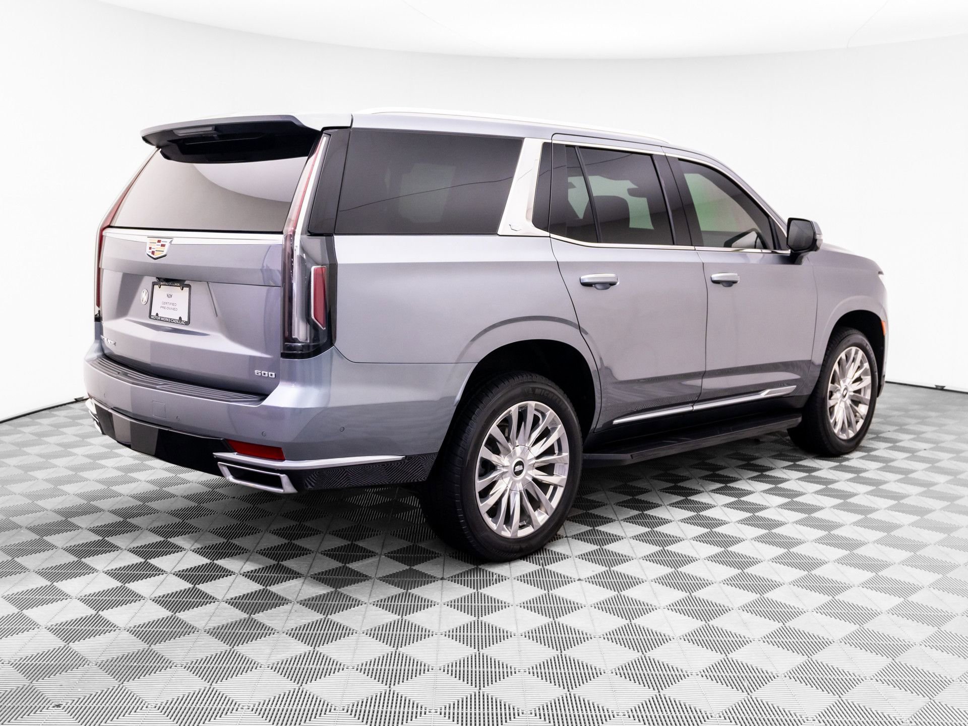 Certified 2021 Cadillac Escalade Premium Luxury AWD/4WD image 6