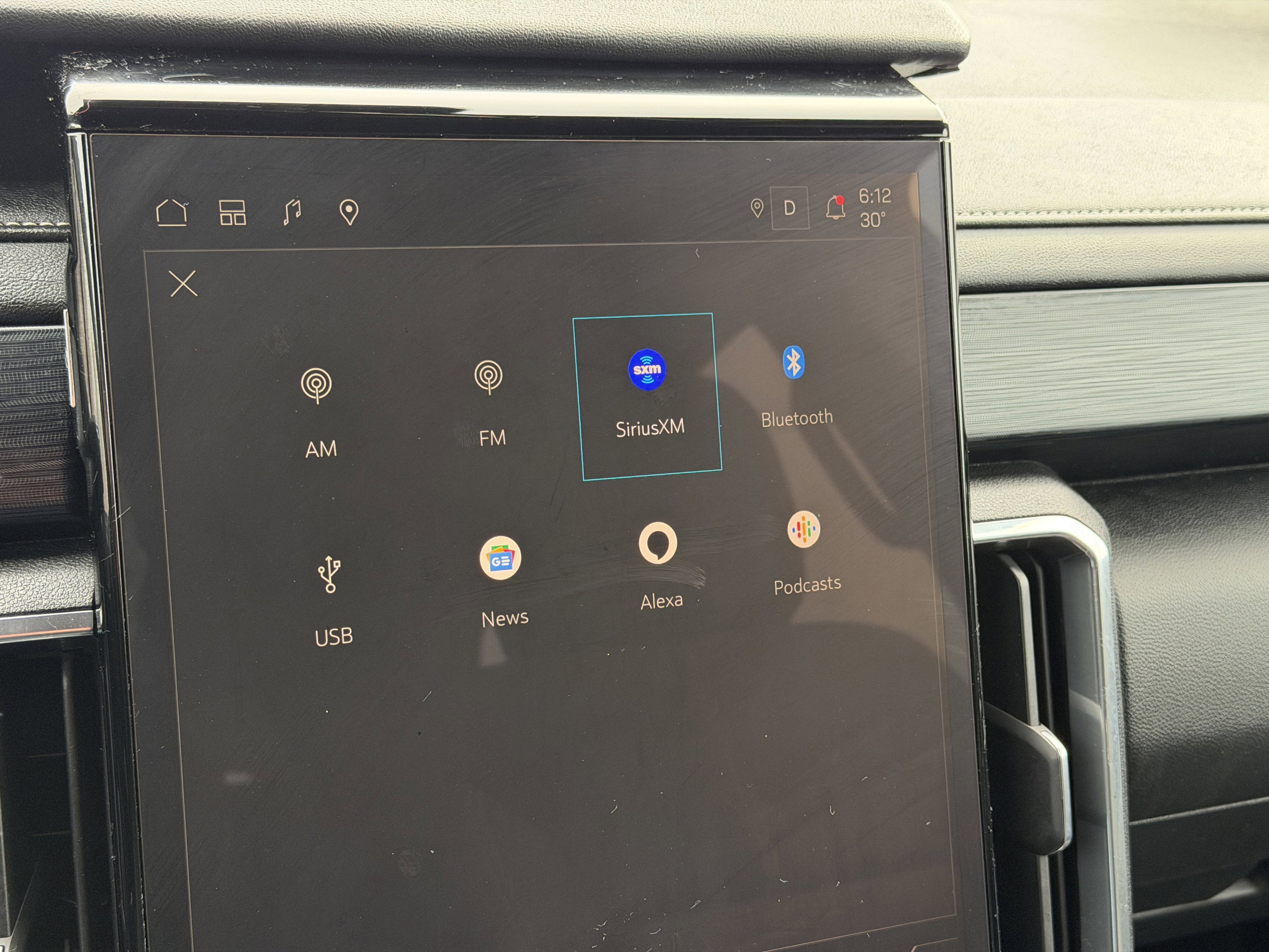 Used 2025 GMC Acadia Elevation image 29