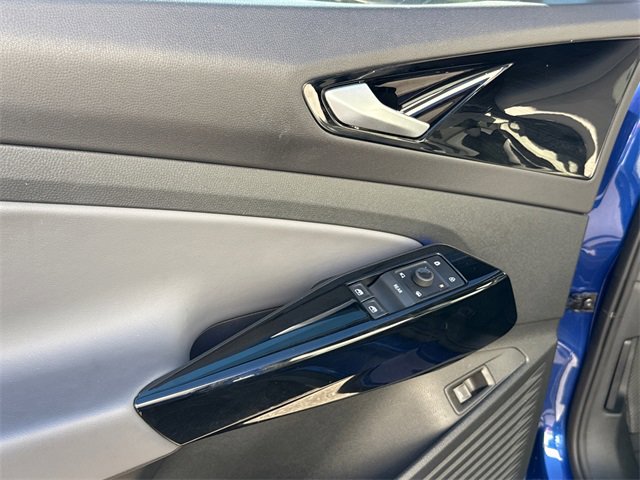 Certified 2022 Volkswagen ID.4 Pro S w/ Gradient Package image 7