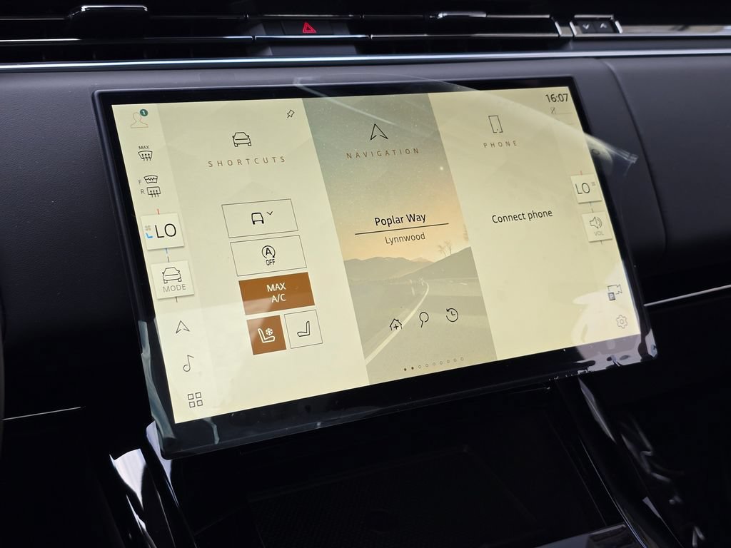 New 2026 Land Rover Range Rover Sport Dynamic SE AWD/4WD image 19