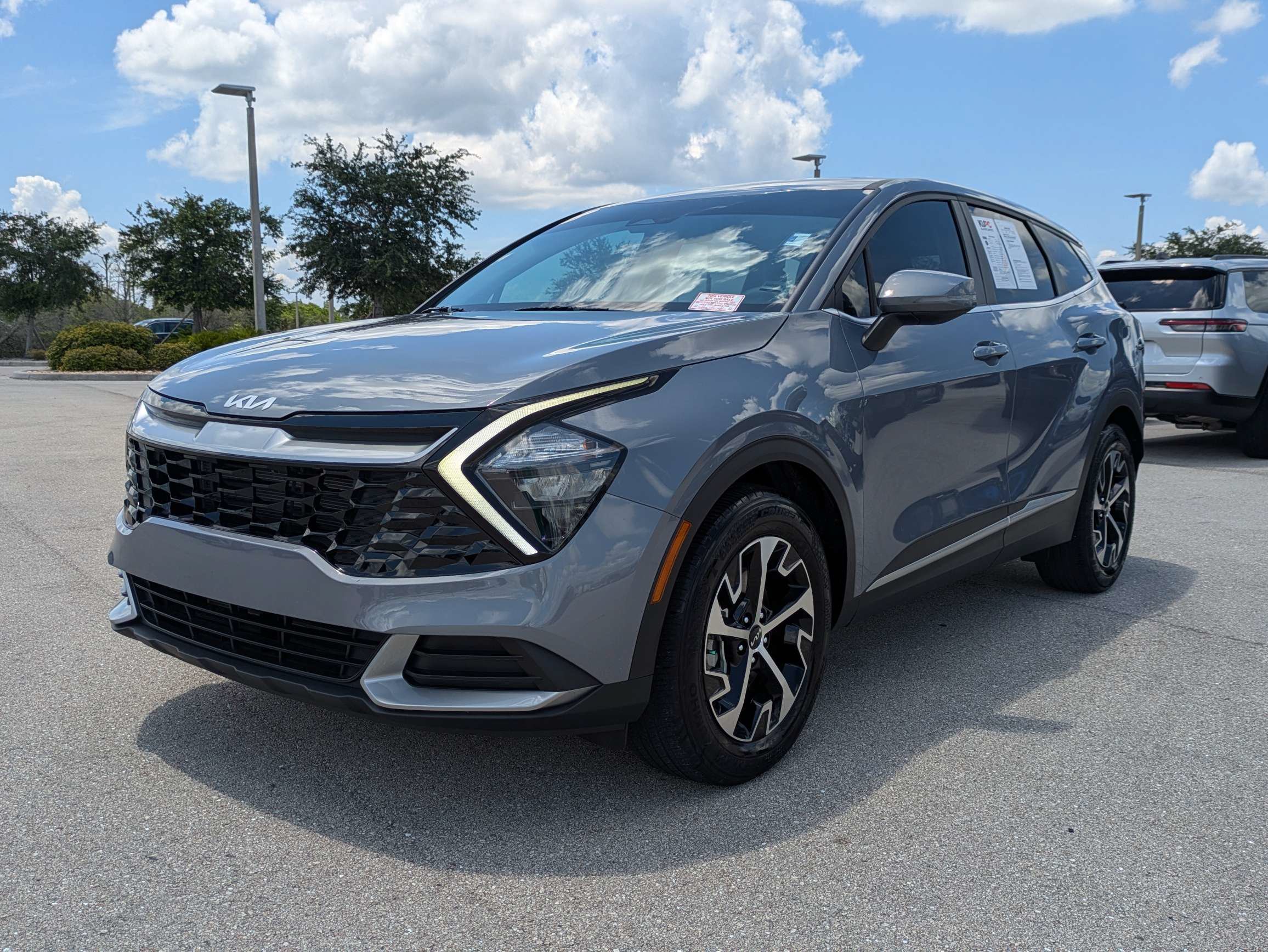 Certified 2023 Kia Sportage EX FWD image 8