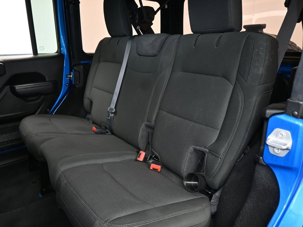 Used 2022 Jeep Wrangler Unlimited Sport image 32
