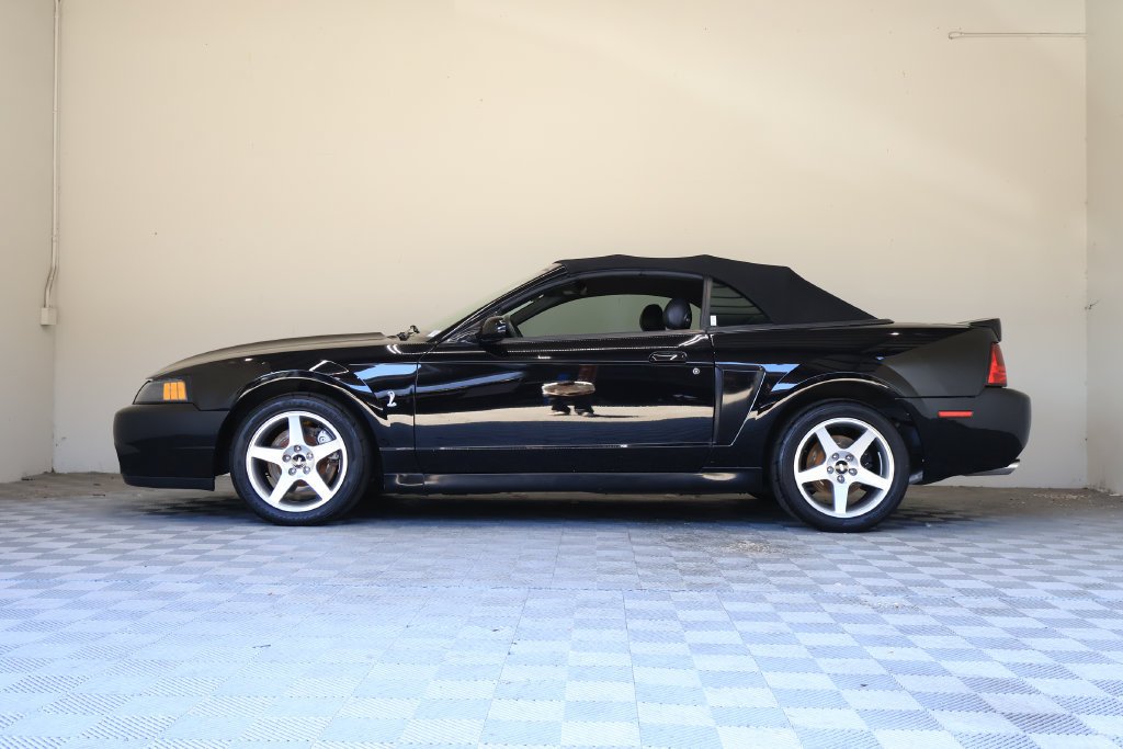 Used 2003 Ford Mustang Cobra RWD image 7