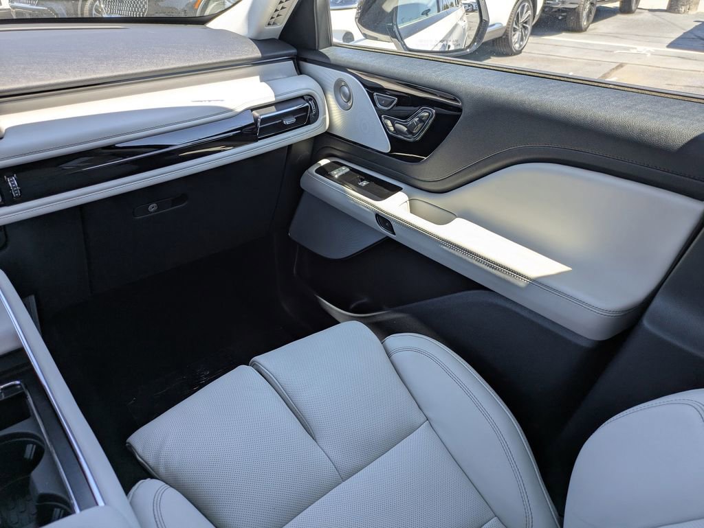 New 2026 Lincoln Aviator Reserve RWD image 18