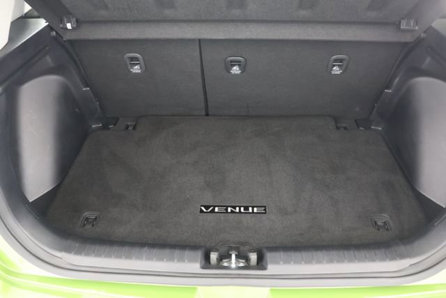Used 2023 Hyundai Venue SEL w/ Cargo Package image 19