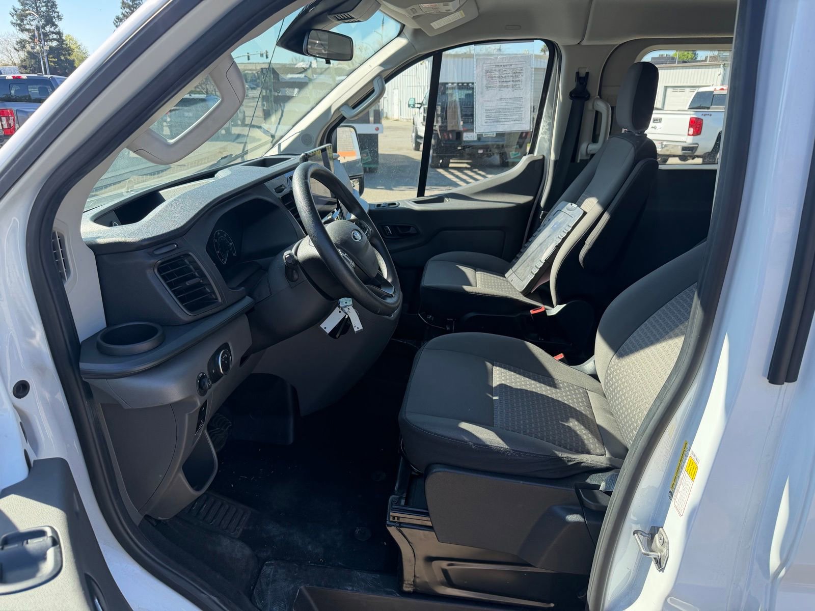 Used 2023 Ford Transit 350 XLT image 10