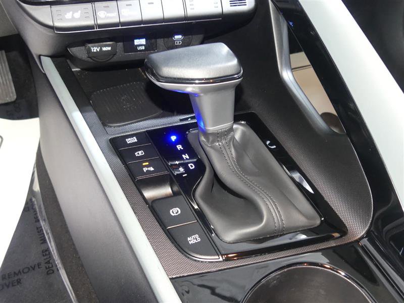 Used 2024 Hyundai Elantra Limited image 38