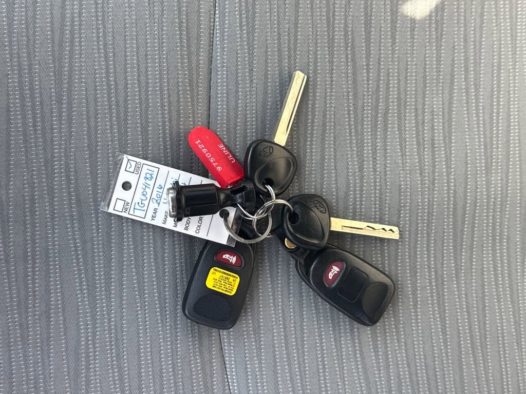 Used 2016 Hyundai Accent SE image 30