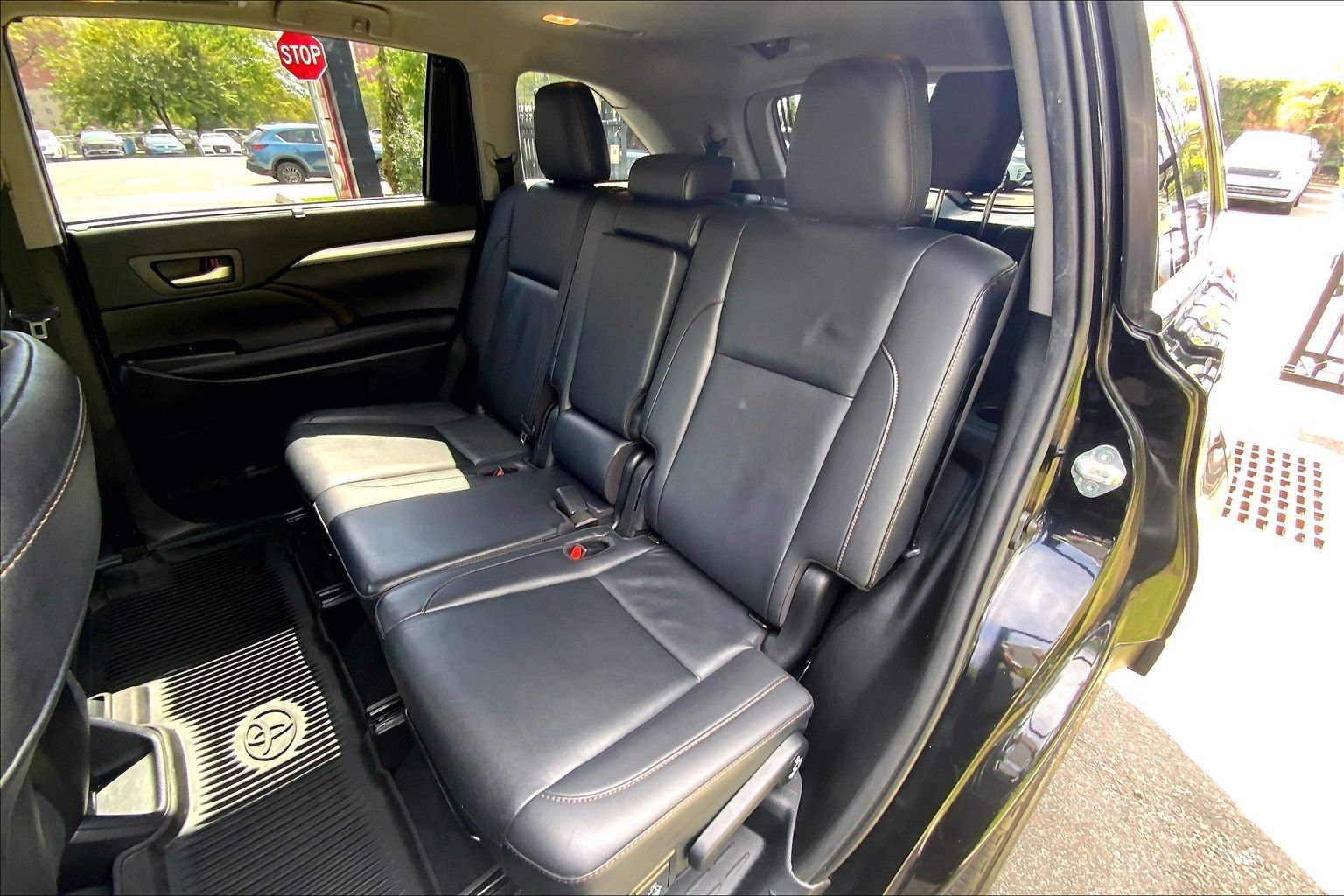 Used 2019 Toyota Highlander XLE AWD/4WD image 20