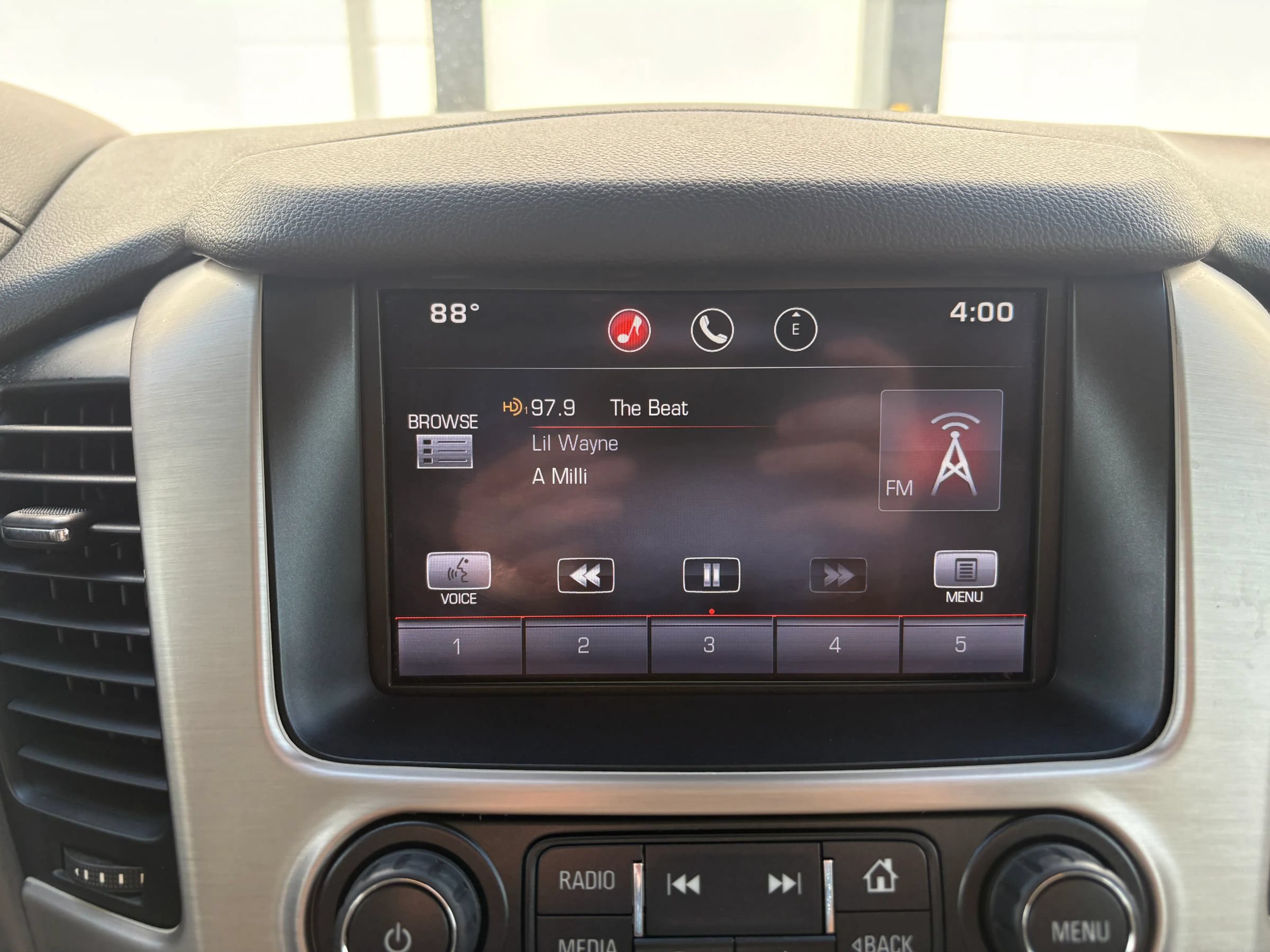 Used 2015 GMC Yukon Denali w/ Enhanced Security Package AWD/4WD image 33
