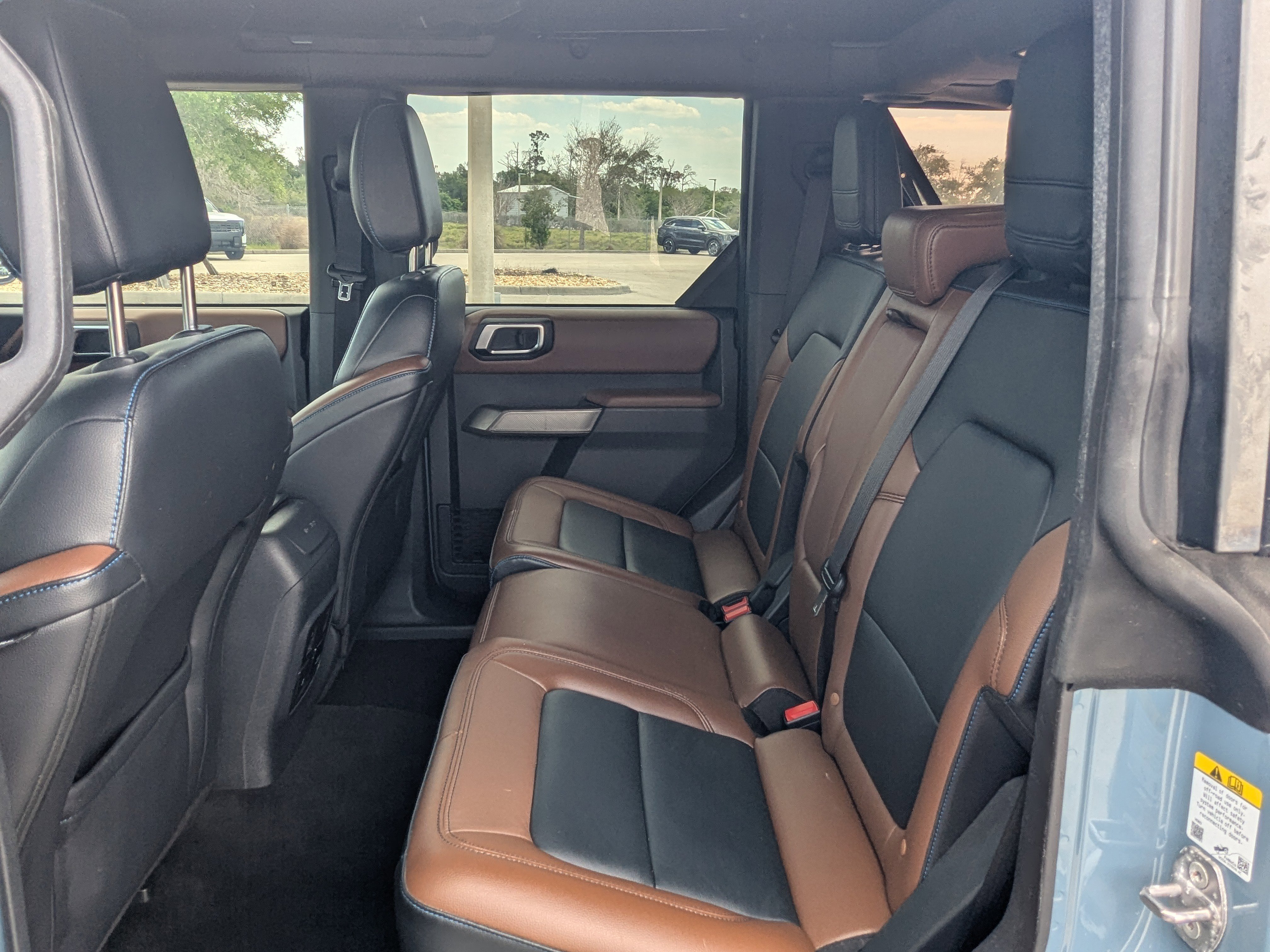 Used 2021 Ford Bronco Outer Banks AWD/4WD image 16