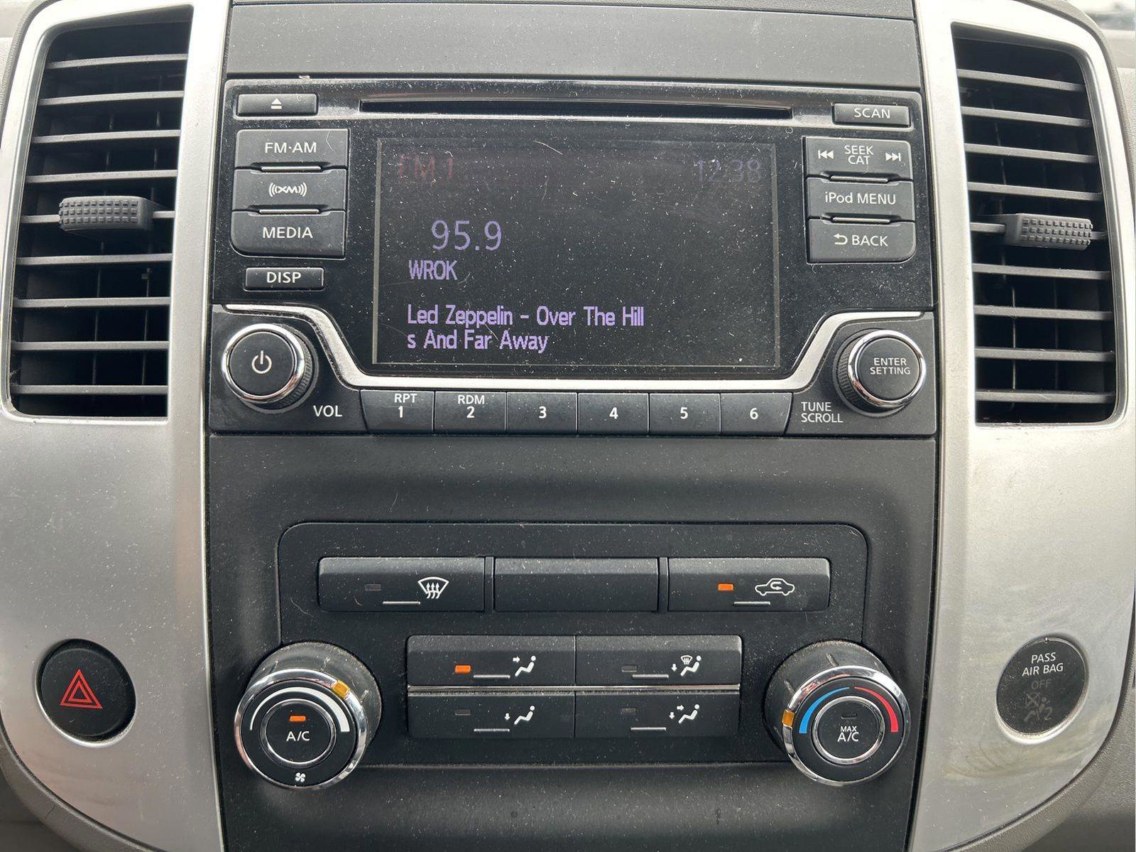 Used 2017 Nissan Frontier SV image 18