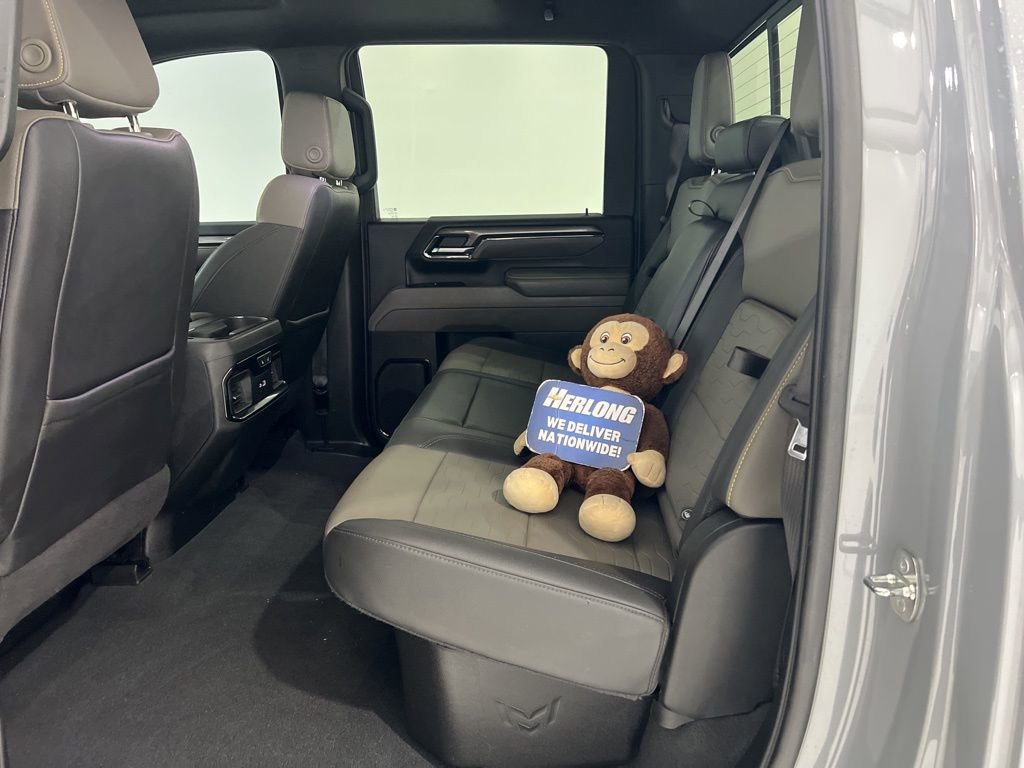 Used 2024 Chevrolet Silverado 2500 ZR2 w/ Technology Package image 23