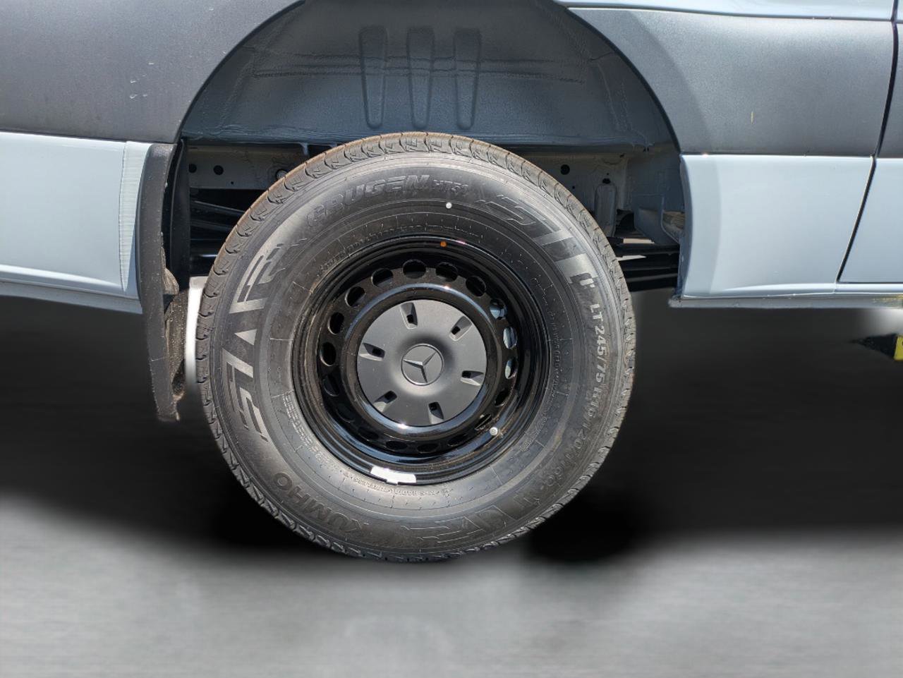 New 2025 Mercedes-Benz Sprinter 2500 image 9