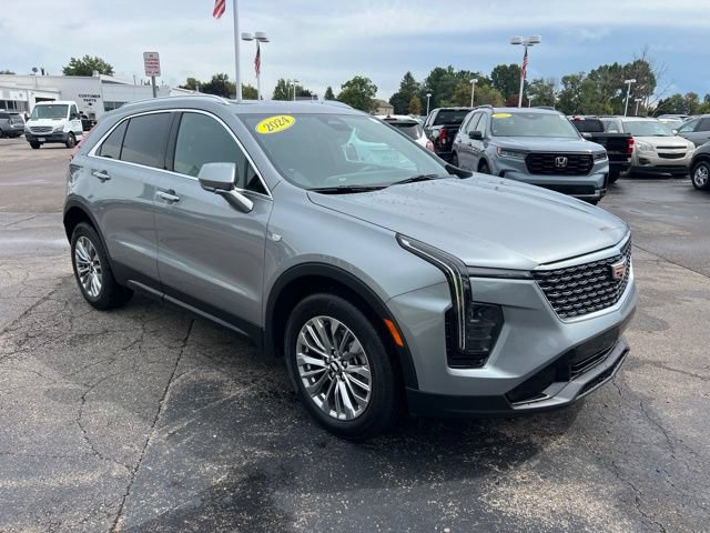 Used 2024 Cadillac XT4 Premium Luxury AWD/4WD image 3