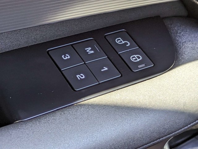 Used 2019 Land Rover Discovery HSE AWD/4WD image 26
