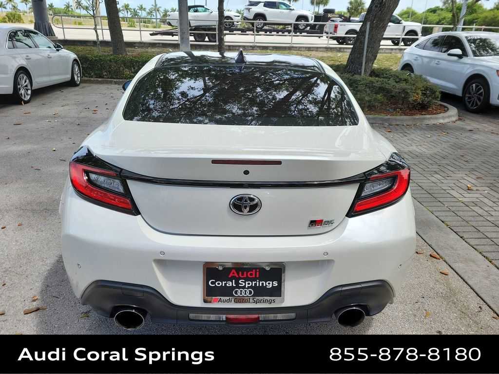 Used 2022 Toyota GR86 image 13