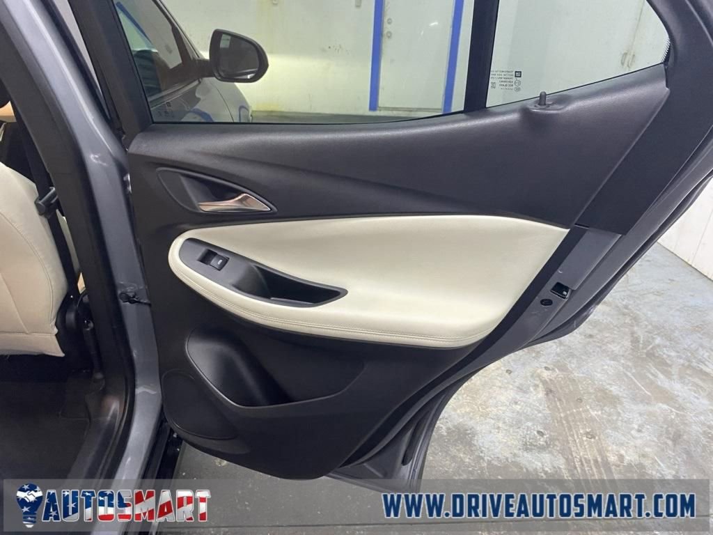 Used 2025 Buick Encore GX Sport Touring image 18