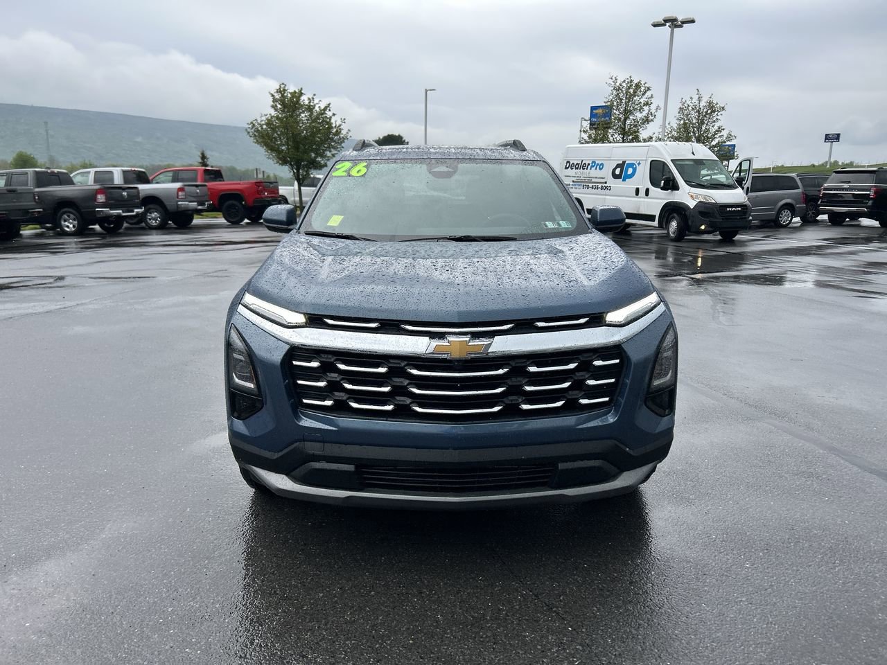 New 2026 Chevrolet Equinox LT w/ Convenience Package II AWD/4WD image 2