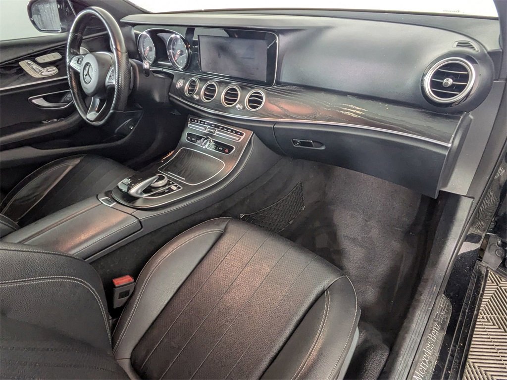 Used 2018 Mercedes-Benz E 300 image 35