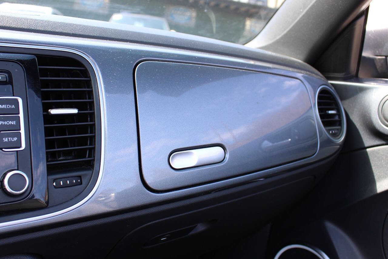 Used 2014 Volkswagen Beetle 1.8T image 24