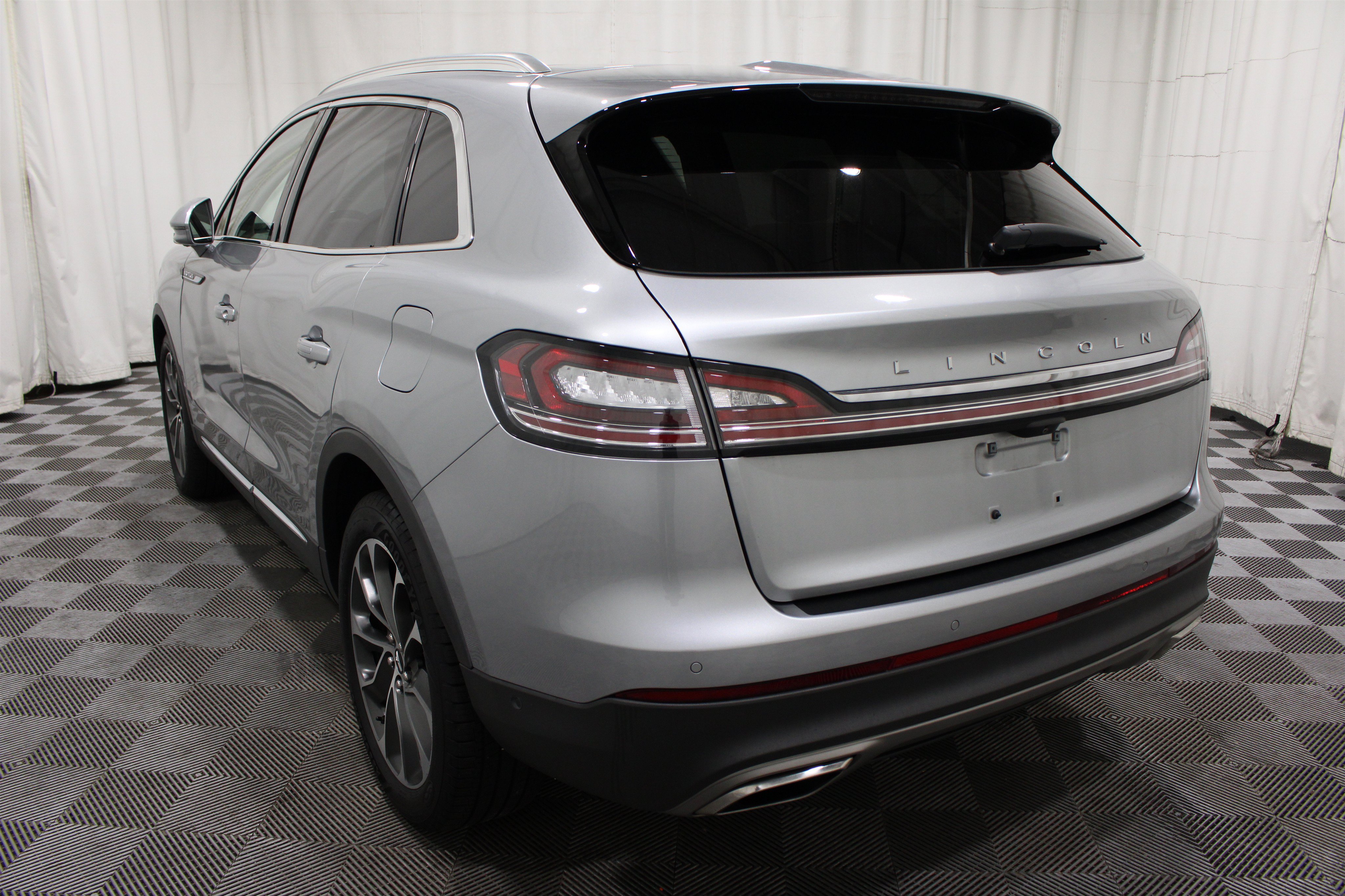 Used 2023 Lincoln Nautilus Reserve w/ Equipment Group 201A AWD/4WD image 33