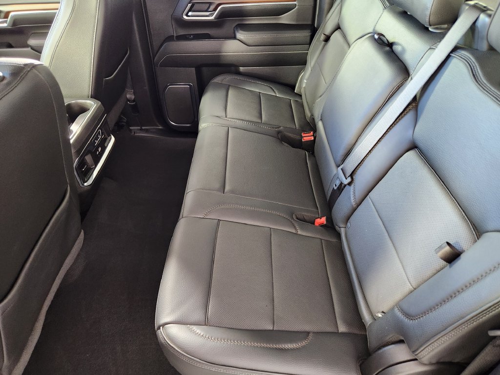 Used 2024 GMC Sierra 2500 Denali w/ Denali Reserve Package AWD/4WD image 14