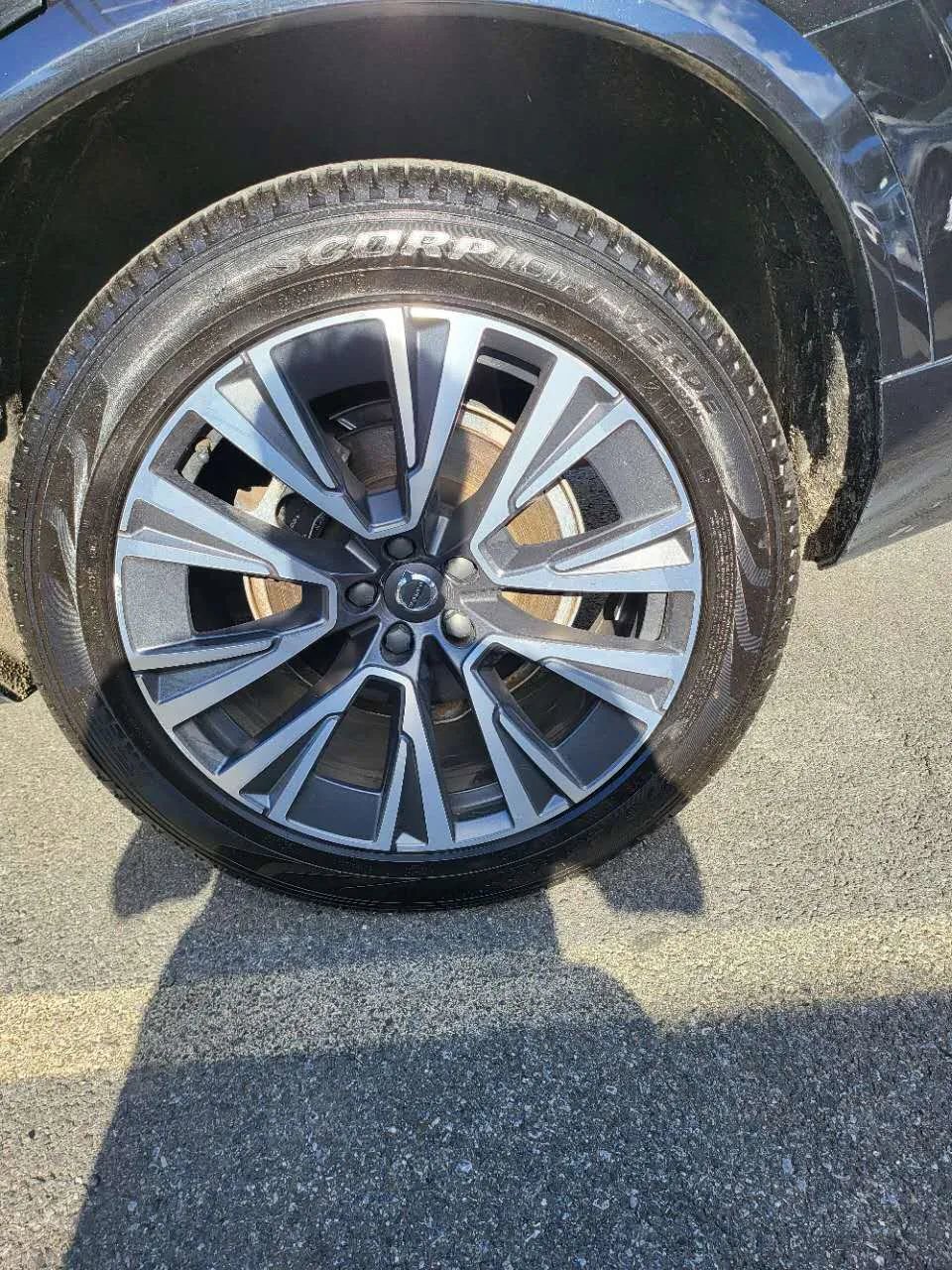 Used 2022 Volvo XC90 T6 Momentum AWD/4WD image 25