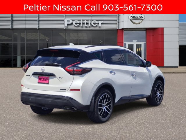Certified 2024 Nissan Murano SV w/ SV Midnight Edition Package FWD image 6
