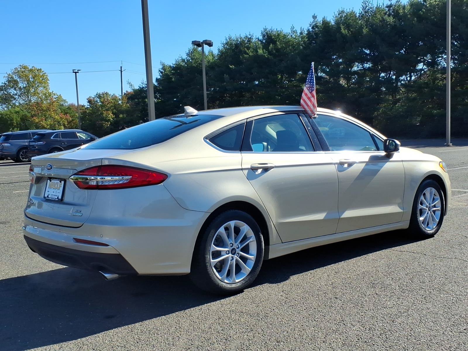 Certified 2019 Ford Fusion SE FWD image 6