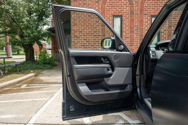 Used 2021 Land Rover Range Rover P525 Westminster Edition LWB AWD/4WD image 18