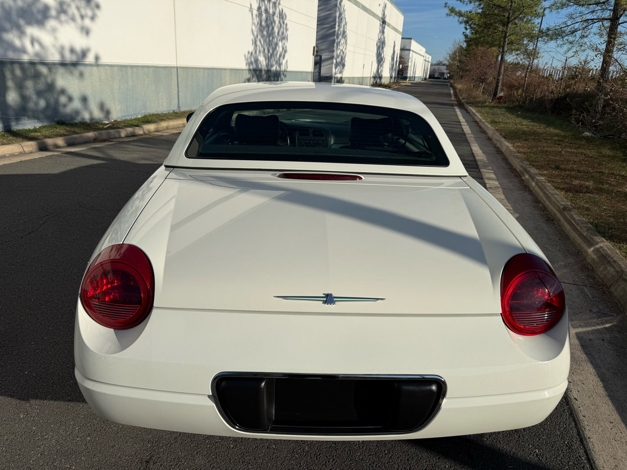 Used 2003 Ford Thunderbird image 17