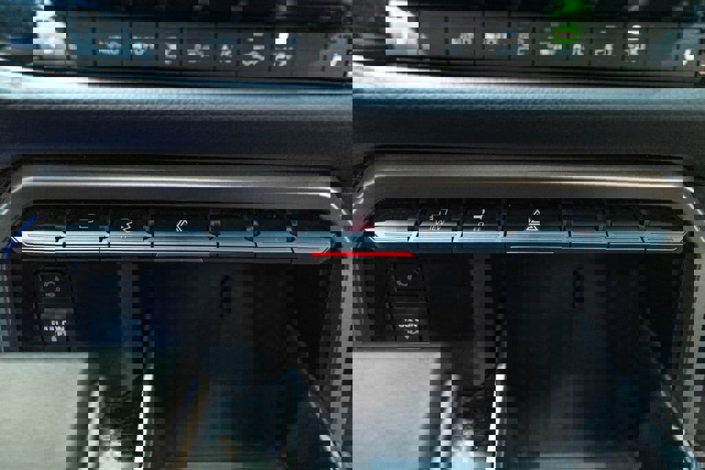 Certified 2025 Toyota Sequoia SR5 AWD/4WD image 27