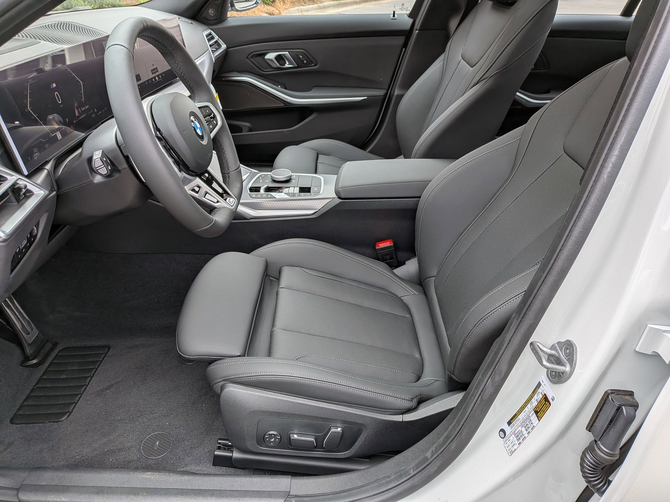 New 2026 BMW 330i Sedan w/ M Sport Package RWD image 15