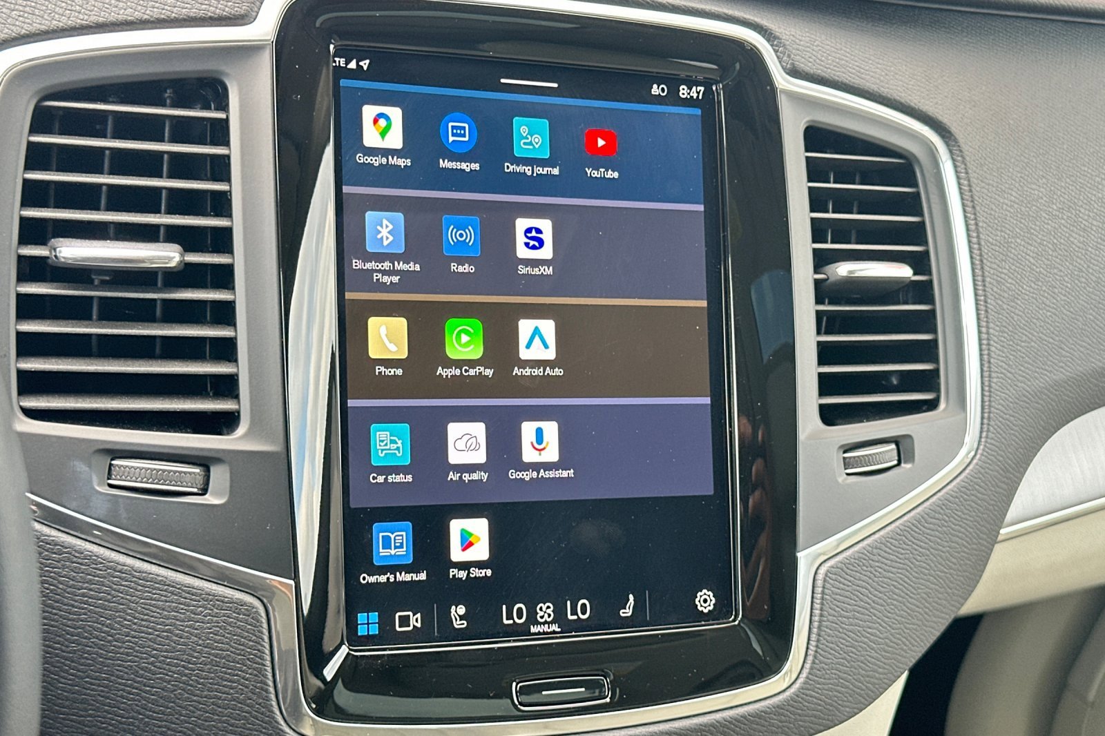 Certified 2025 Volvo XC90 B5 Core w/ Protection Package Premier image 21