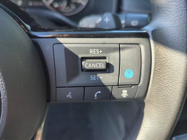 Used 2023 Nissan Rogue SV AWD/4WD image 15