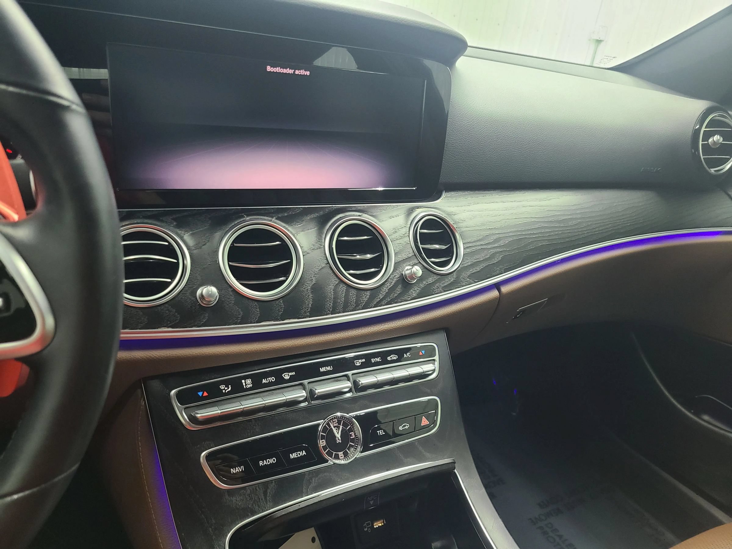 Used 2019 Mercedes-Benz E 300 4MATIC w/ Premium 1 Package image 26