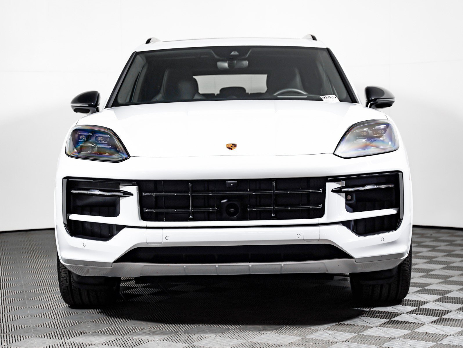 Certified 2025 Porsche Cayenne GTS AWD/4WD image 10