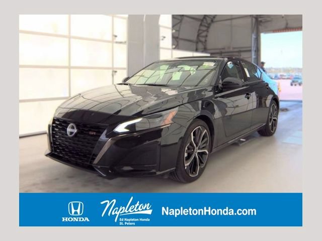 Used 2025 Nissan Altima 2.5 SR FWD image 1