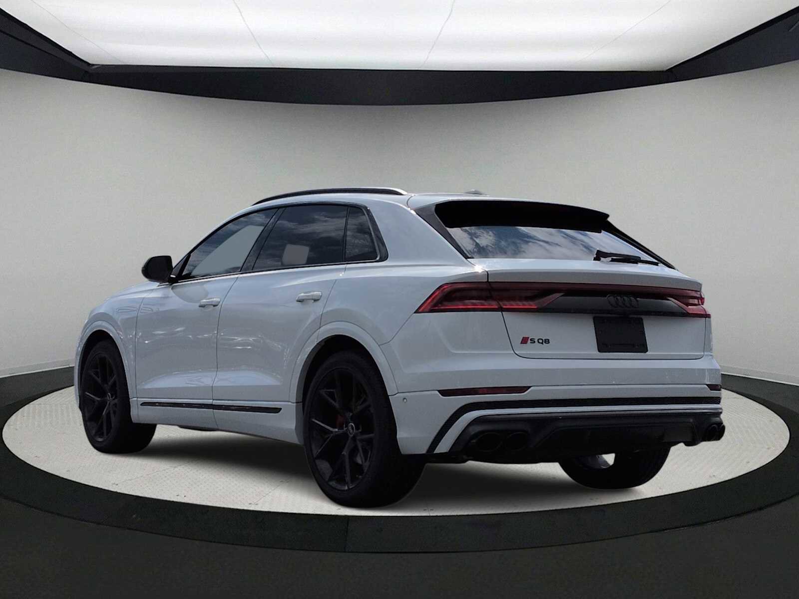Used 2023 Audi SQ8 Premium Plus w/ Carbon Optic Package AWD/4WD image 6