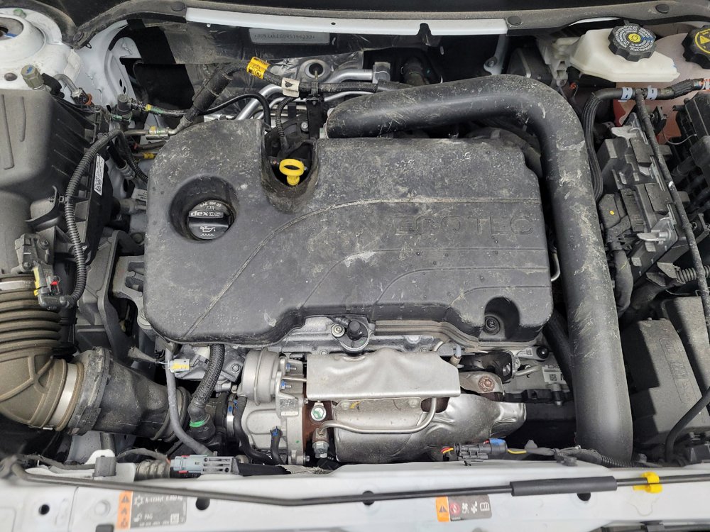 Used 2024 Chevrolet Equinox LT w/ LPO, Floor Liner Package FWD image 30