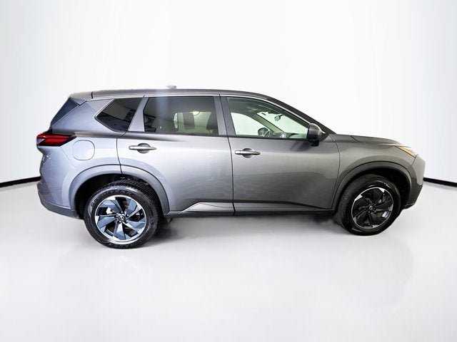 Used 2024 Nissan Rogue SV AWD/4WD image 4